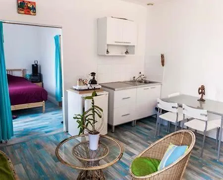 Duquesne Guest house *